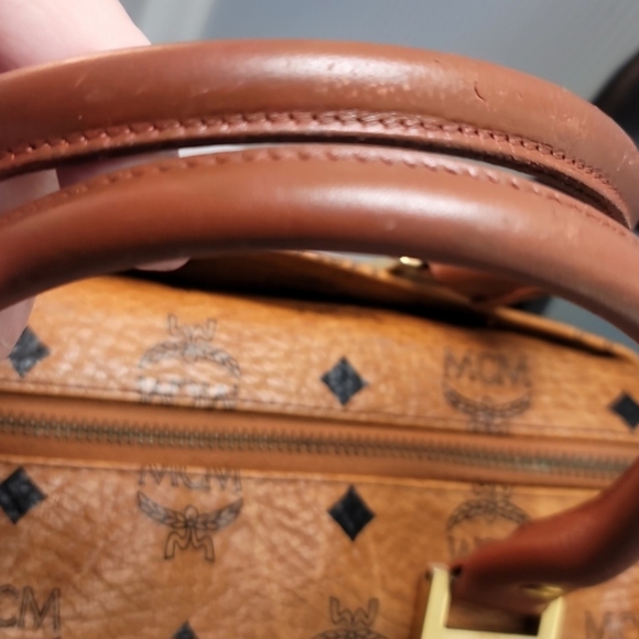 AUTHENTIC MCM MUNCHEN MONOGRAM LEATHER HANDBAG - Picture 7 of 14
